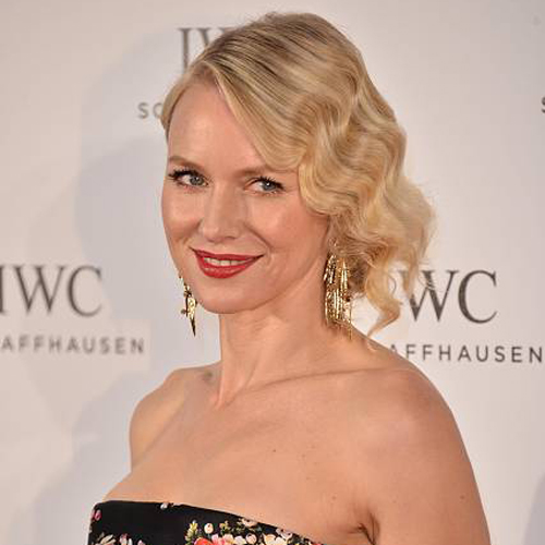 Star Travel: Ο γύρος του κόσμου με τη Ναόμι Γουότς