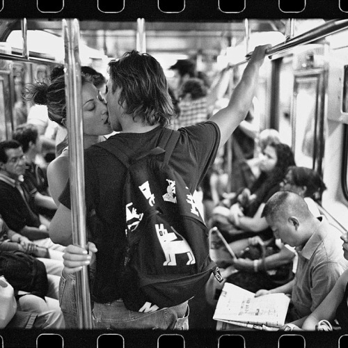 Η Νέα Υόρκη φιλάει υπέροχα