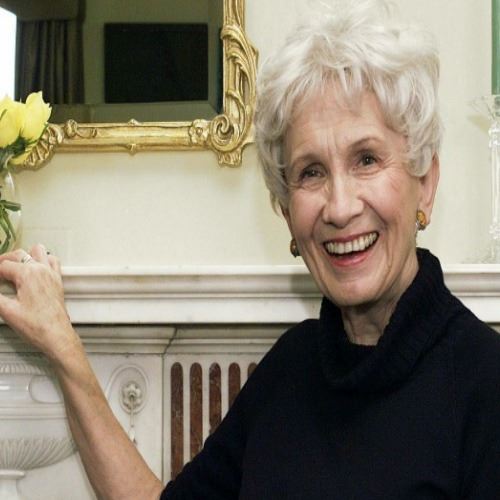 Alice Munro: Η νικήτρια του Βραβείου Νόμπελ 2013 δεν έχει χρόνο για μυθιστορήματα