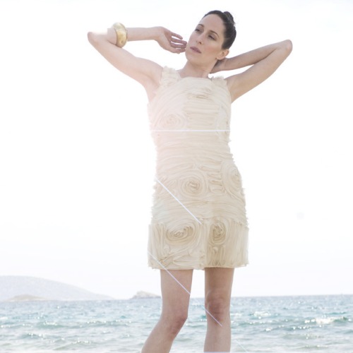 MF Πρόσωπο: Κόρα Καρβούνη