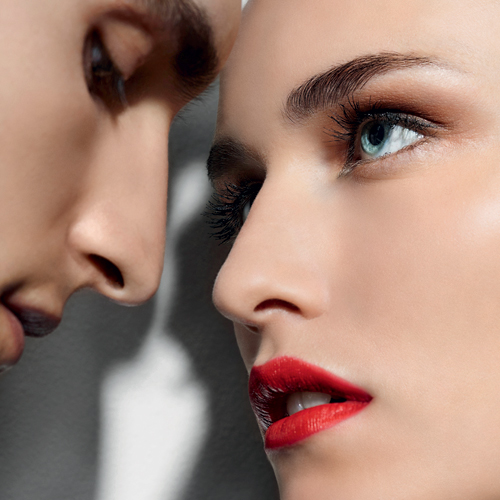 O πρώην παντρεύεται 