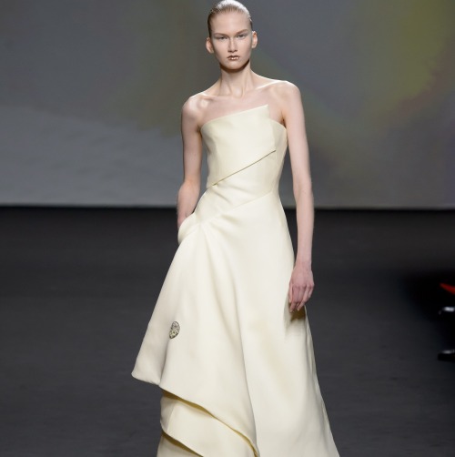 Η Mίνιμαλ Νύφη