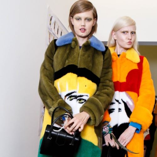 Fashion Εμμονή: To γούνινο παλτό του οίκου Prada
