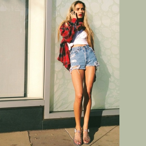 Throwback Look: Η επιστροφή των 90s