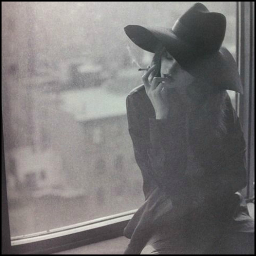 Skin Care: Οι 5+1 συνήθειες που μας γερνούν