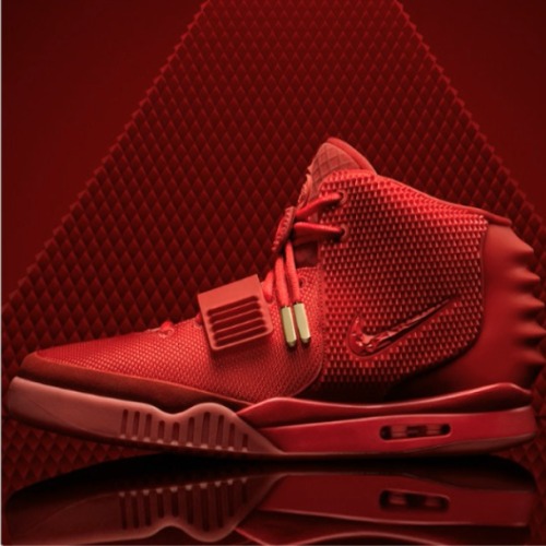 Αθλητικά παπούτσια αξίας... 10.000.000 λιρών 