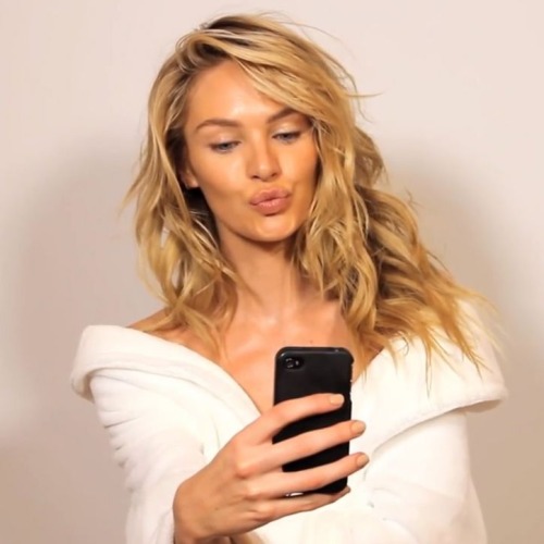 #SELFIE: Do it like a supermodel