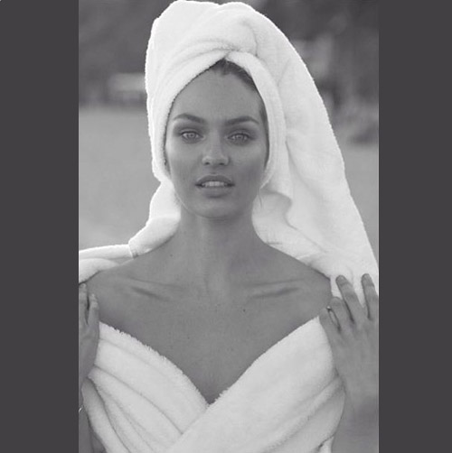 Η έμπνευση πίσω από την #TowelSeries του Mario Testino