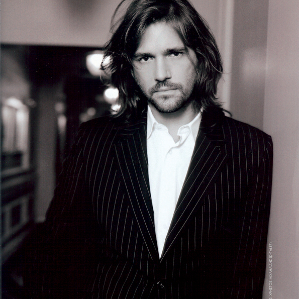 Vlassis Holevas: Ντύνει την πιο όμορφη στιγμή της ζωής σου