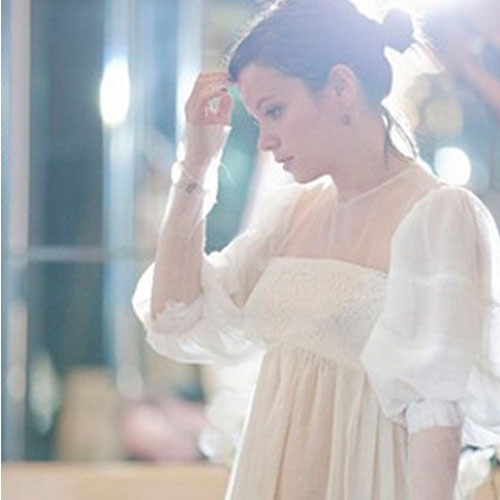 H Lily Allen έχασε το Chanel Haute Couture νυφικό της!