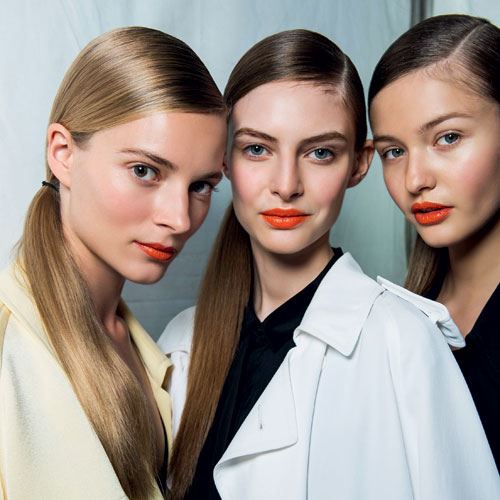 Trend report: Ολες οι τάσεις της νέας σεζόν σε μακιγιάζ και μαλλιά κατευθείαν από τις πασαρέλες
