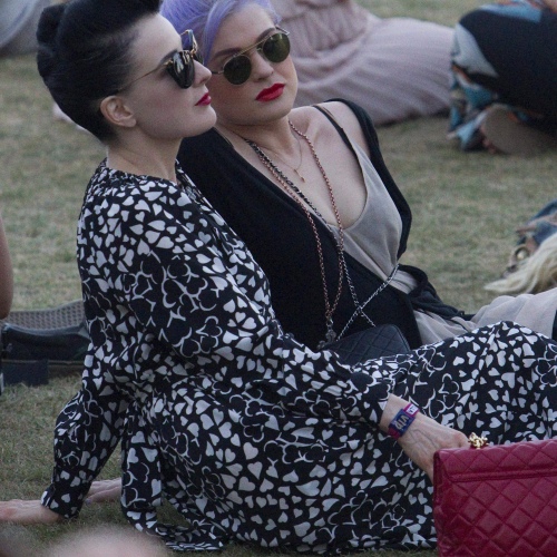 Είναι αλήθεια; Οι celebrities πληρώνονται για να πάνε στo Coachella