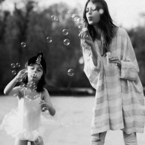 Parenting: 5 ανέξοδες αλλά άκρως διασκεδαστικές δραστηριότητες για να απολαύσεις αυτο το Σαββατοκύριακο με τα παιδιά σου