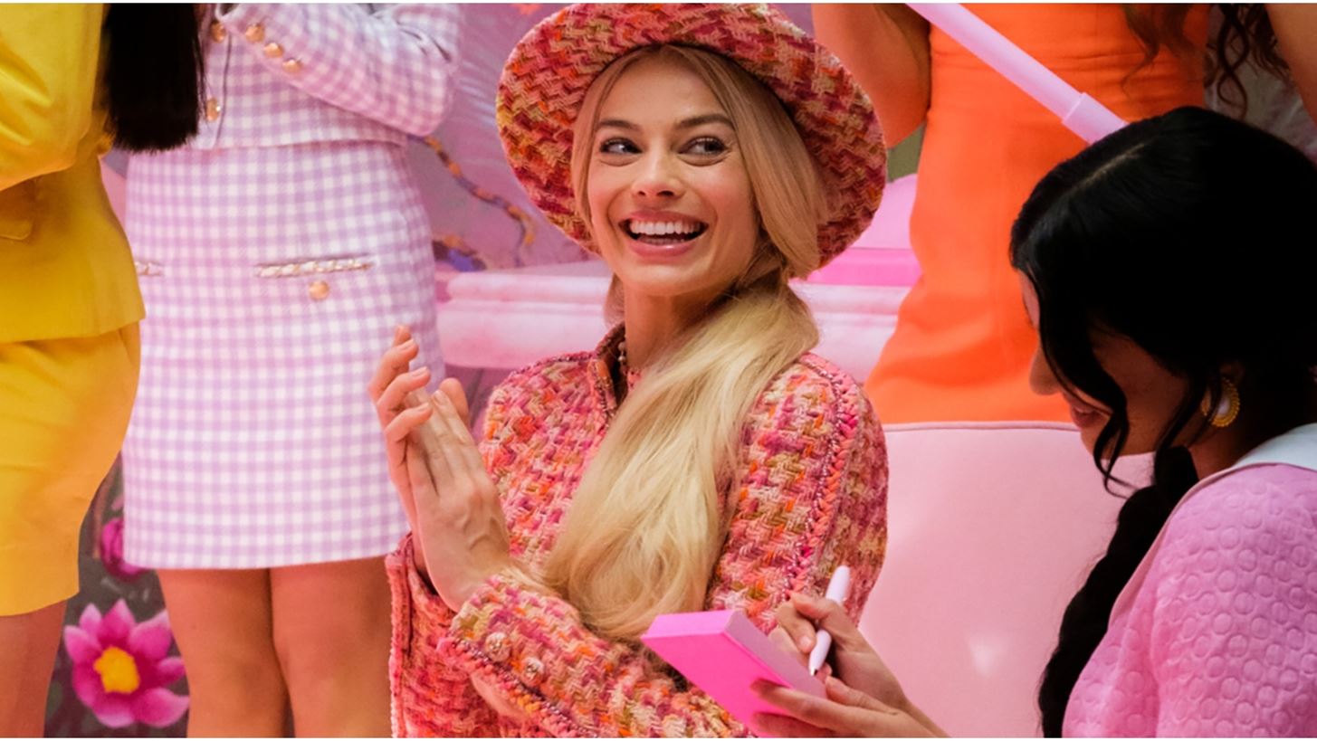 &quot;&#x39F;&#x3B9; Barbies &#x3B1;&#x3B3;&#x3B1;&#x3C0;&#x3BF;&#x3CD;&#x3BD; &#x3C4;&#x3B7; Chanel&quot; | &#x3A4;&#x3B1; looks &#x3B1;&#x3C0;&#x3CC; &#x3C4;&#x3B7;&#x3BD; &#x3C4;&#x3B1;&#x3B9;&#x3BD;&#x3AF;&#x3B1; Barbie &#x3C0;&#x3BF;&#x3C5; &#x3AD;&#x3C7;&#x3BF;&#x3C5;&#x3BD; &#x3C4;&#x3B7;&#x3BD; &#x3C5;&#x3C0;&#x3BF;&#x3B3;&#x3C1;&#x3B1;&#x3C6;&#x3AE; &#x3C4;&#x3BF;&#x3C5; &#x3BF;&#x3AF;&#x3BA;&#x3BF;&#x3C5;