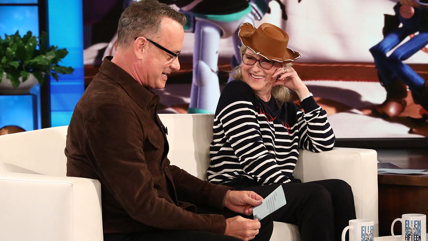 O Tom Hanks &#x3C5;&#x3C0;&#x3BF;&#x3B4;&#x3CD;&#x3B5;&#x3C4;&#x3B1;&#x3B9; &#x3C4;&#x3BF;&#x3C5;&#x3C2; &#x3C1;&#x3CC;&#x3BB;&#x3BF;&#x3C5;&#x3C2; &#x3C4;&#x3B7;&#x3C2; Meryl Streep (&#x3BA;&#x3B1;&#x3B9; &#x3C4;&#x3BF; &#x3B1;&#x3BD;&#x3C4;&#x3AF;&#x3C3;&#x3C4;&#x3C1;&#x3BF;&#x3C6;&#x3BF;) &#x3C3;&#x3C4;&#x3BF; &#x3C0;&#x3B9;&#x3BF; viral &#x3B2;&#x3AF;&#x3BD;&#x3C4;&#x3B5;&#x3BF; &#x3C4;&#x3B7;&#x3C2; &#x3B7;&#x3BC;&#x3AD;&#x3C1;&#x3B1;&#x3C2;