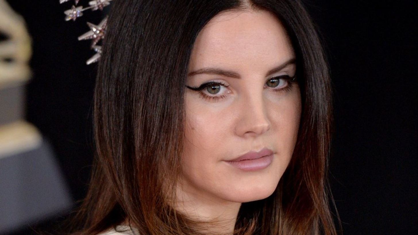 Lana del Rey | &#x388;&#x3B3;&#x3B9;&#x3BD;&#x3B5; &#x3B1;&#x3C0;&#x3CC; &#x3BC;&#x3B5;&#x3BB;&#x3B1;&#x3C7;&#x3C1;&#x3B9;&#x3BD;&#x3AE; &#x3BE;&#x3B1;&#x3BD;&#x3B8;&#x3B9;&#x3AC; &#x3C7;&#x3AC;&#x3C1;&#x3B7; &#x3C3;&#x3C4;&#x3BF; &#x3B3;&#x3BD;&#x3C9;&#x3C3;&#x3C4;&#x3CC; &#x3C4;&#x3C1;&#x3B9;&#x3BA; &#x3BC;&#x3B5; &#x3C4;&#x3BF; &#x3BB;&#x3B5;&#x3BC;&#x3CC;&#x3BD;&#x3B9;