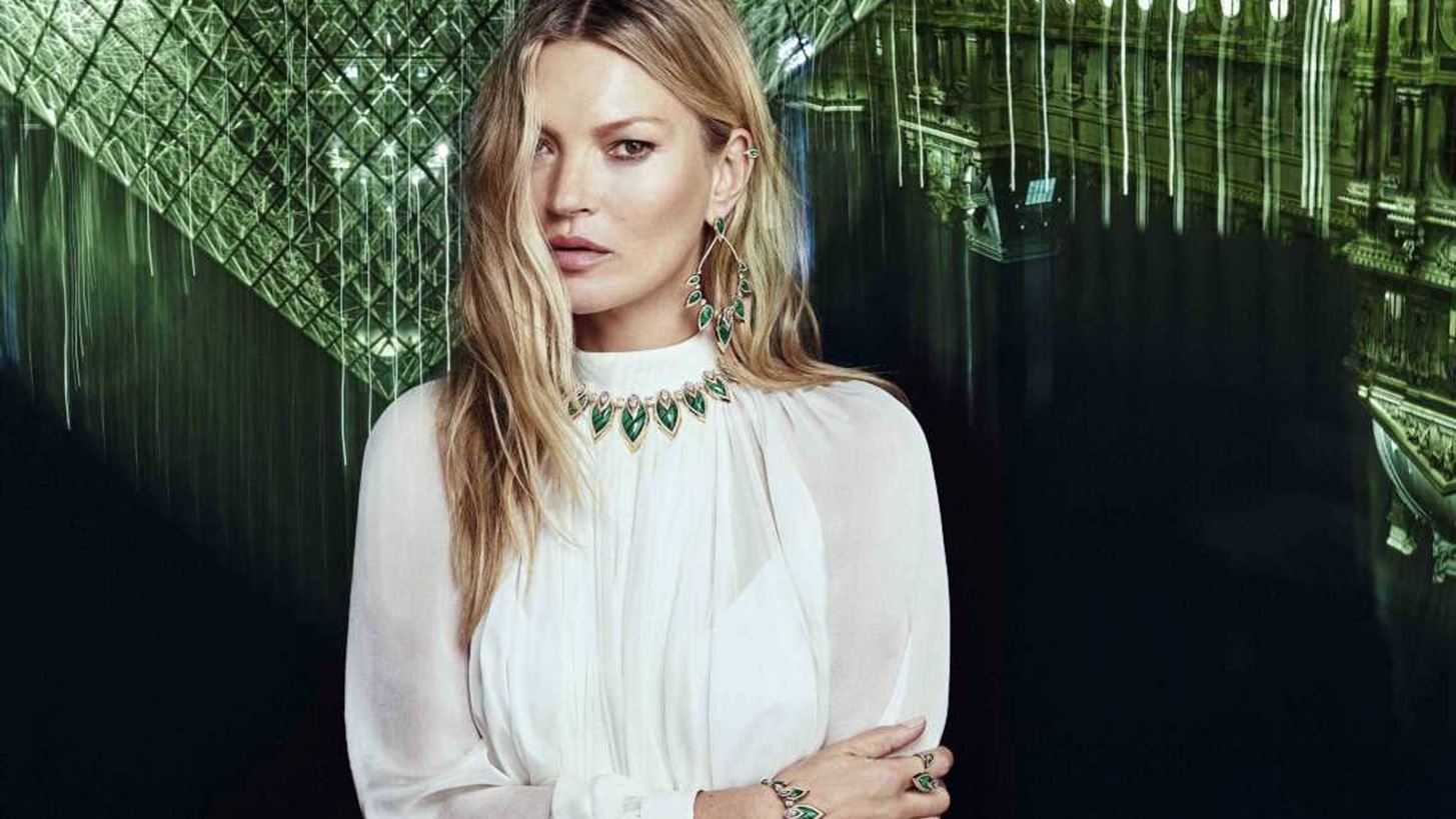 &#x397; Kate Moss &#x3C3;&#x3C7;&#x3B5;&#x3B4;&#x3B9;&#x3AC;&#x3B6;&#x3B5;&#x3B9; &#x3BA;&#x3BF;&#x3C3;&#x3BC;&#x3AE;&#x3BC;&#x3B1;&#x3C4;&#x3B1;