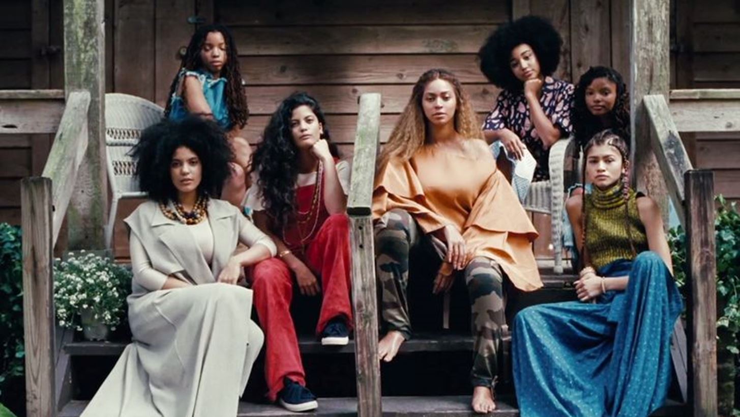 H Beyonc&#xE9; &#x3B3;&#x3B9;&#x3CC;&#x3C1;&#x3C4;&#x3B1;&#x3C3;&#x3B5; &#x3C4;&#x3B7;&#x3BD; &#x3B5;&#x3C0;&#x3AD;&#x3C4;&#x3B5;&#x3B9;&#x3BF; &#x3C4;&#x3BF;&#x3C5; Lemonade &#x3BC;&#x3B5; &#x3C4;&#x3BF;&#x3BD; &#x3C0;&#x3B9;&#x3BF; &#x3B1;&#x3C3;&#x3C5;&#x3BD;&#x3AE;&#x3B8;&#x3B9;&#x3C3;&#x3C4;&#x3BF; &#x3C4;&#x3C1;&#x3CC;&#x3C0;&#x3BF;