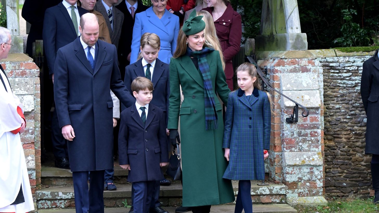 &#x397; Kate Middleton &#x3BA;&#x3B1;&#x3B9; &#x3BF; &#x3C0;&#x3C1;&#x3AF;&#x3B3;&#x3BA;&#x3B9;&#x3C0;&#x3B1;&#x3C2; William &#x3B1;&#x3C0;&#x3BF;&#x3BA;&#x3AC;&#x3BB;&#x3C5;&#x3C8;&#x3B1;&#x3BD; &#x3C0;&#x3CE;&#x3C2; &#x3C0;&#x3B5;&#x3C1;&#x3BD;&#x3AC;&#x3B5;&#x3B9; &#x3C4;&#x3B1; &#x3A3;&#x3B1;&#x3B2;&#x3B2;&#x3B1;&#x3C4;&#x3BF;&#x3BA;&#x3CD;&#x3C1;&#x3B9;&#x3B1;&#x3BA;&#x3B1; &#x3BF; &#x3C0;&#x3C1;&#x3AF;&#x3B3;&#x3BA;&#x3B9;&#x3C0;&#x3B1;&#x3C2; Louis