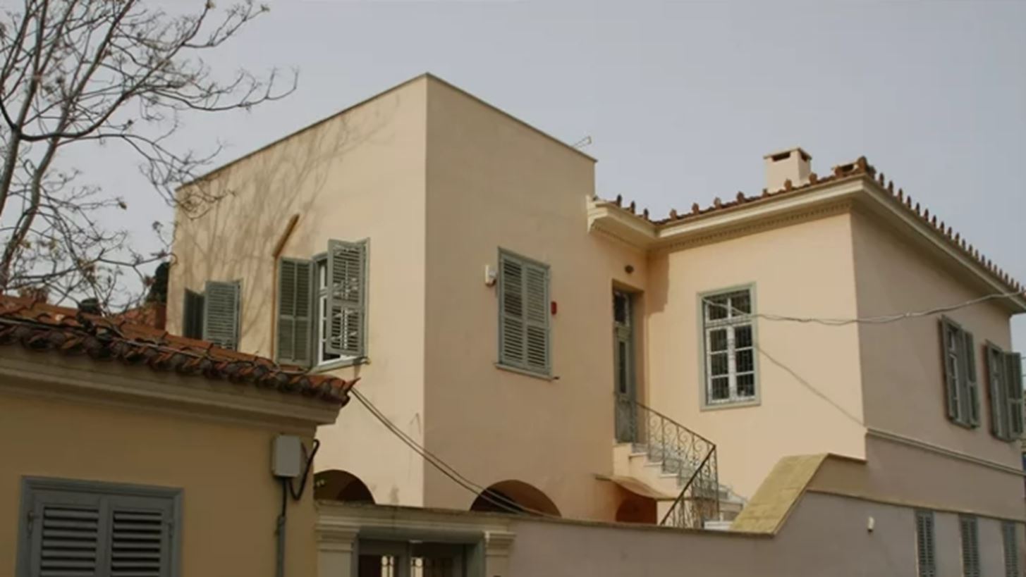 Αθύρματα από χαρτί | Πρώτη ματιά στη νέα έκθεση - εγκατάσταση στο Σπίτι του Ελύτη