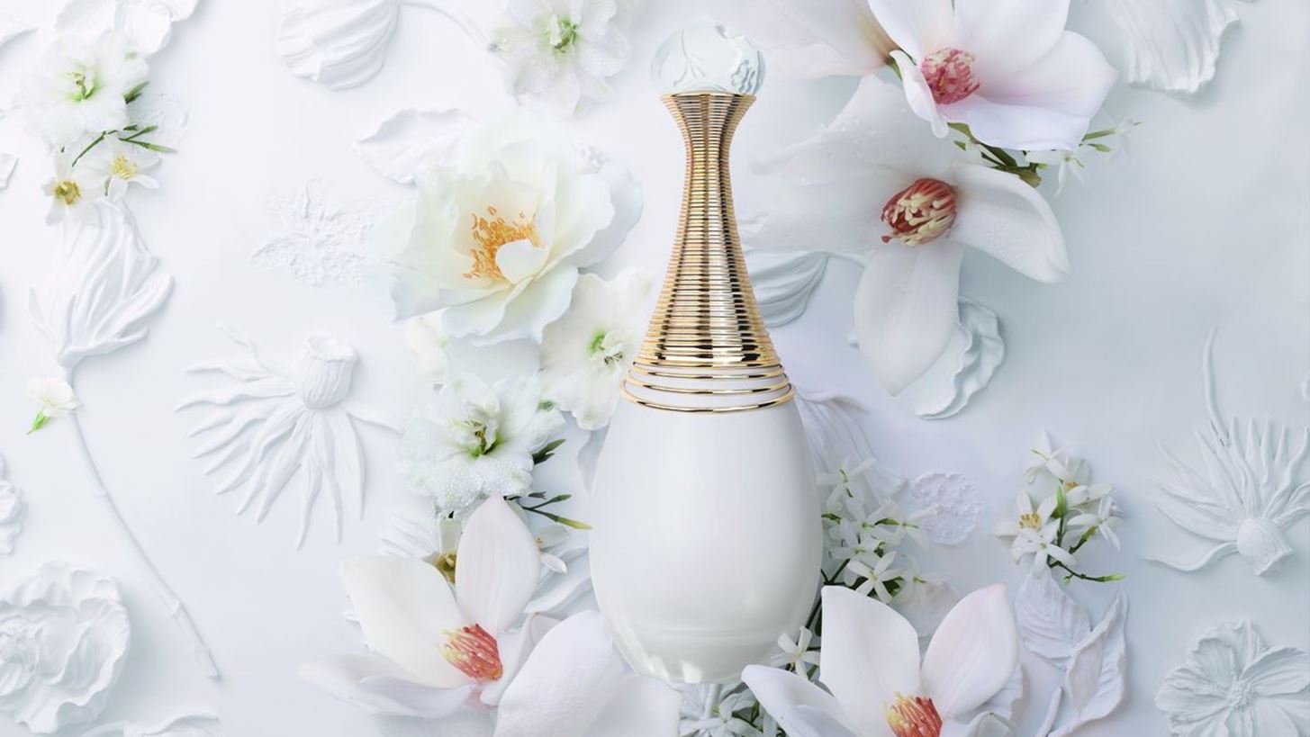 Το εμβληματικό άρωμα που αναγεννάται δοξάζοντας τη φύση