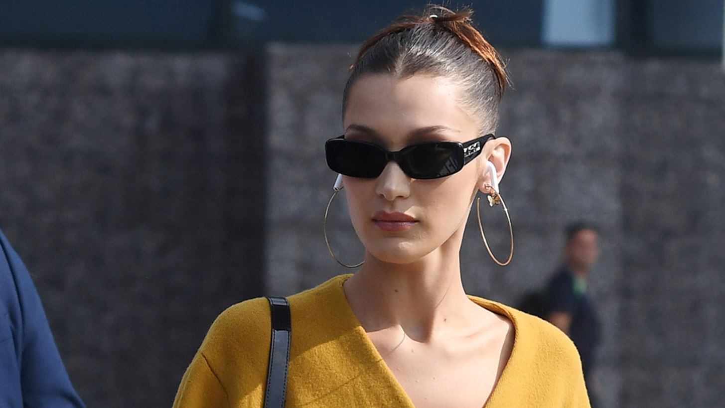 Bella Hadid: &#x394;&#x3CD;&#x3BF; stylish &#x3BA;&#x3B1;&#x3BB;&#x3BF;&#x3BA;&#x3B1;&#x3B9;&#x3C1;&#x3B9;&#x3BD;&#x3BF;&#x3AF; &#x3C3;&#x3C5;&#x3BD;&#x3B4;&#x3C5;&#x3B1;&#x3C3;&#x3BC;&#x3BF;&#x3AF; &#x3C0;&#x3BF;&#x3C5; &#x3B1;&#x3BE;&#x3AF;&#x3B6;&#x3B5;&#x3B9; &#x3BD;&#x3B1; &#x3B4;&#x3B5;&#x3B9;&#x3C2;