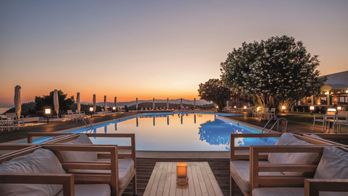 &#x391;&#x3C5;&#x3C4;&#x3CC; &#x3C4;&#x3BF; &#x3BA;&#x3B1;&#x3BB;&#x3BF;&#x3BA;&#x3B1;&#x3AF;&#x3C1;&#x3B9;, &#x3B5;&#x3C4;&#x3BF;&#x3B9;&#x3BC;&#x3AC;&#x3C3;&#x3BF;&#x3C5; &#x3B3;&#x3B9;&#x3B1; &#x3B1;&#x3C0;&#x3BF;&#x3BB;&#x3B1;&#x3C5;&#x3C3;&#x3C4;&#x3B9;&#x3BA;&#x3AD;&#x3C2; &#x3B4;&#x3B9;&#x3B1;&#x3BA;&#x3BF;&#x3C0;&#x3AD;&#x3C2; &#x3C3;&#x3C4;&#x3BF; Skiathos Palace