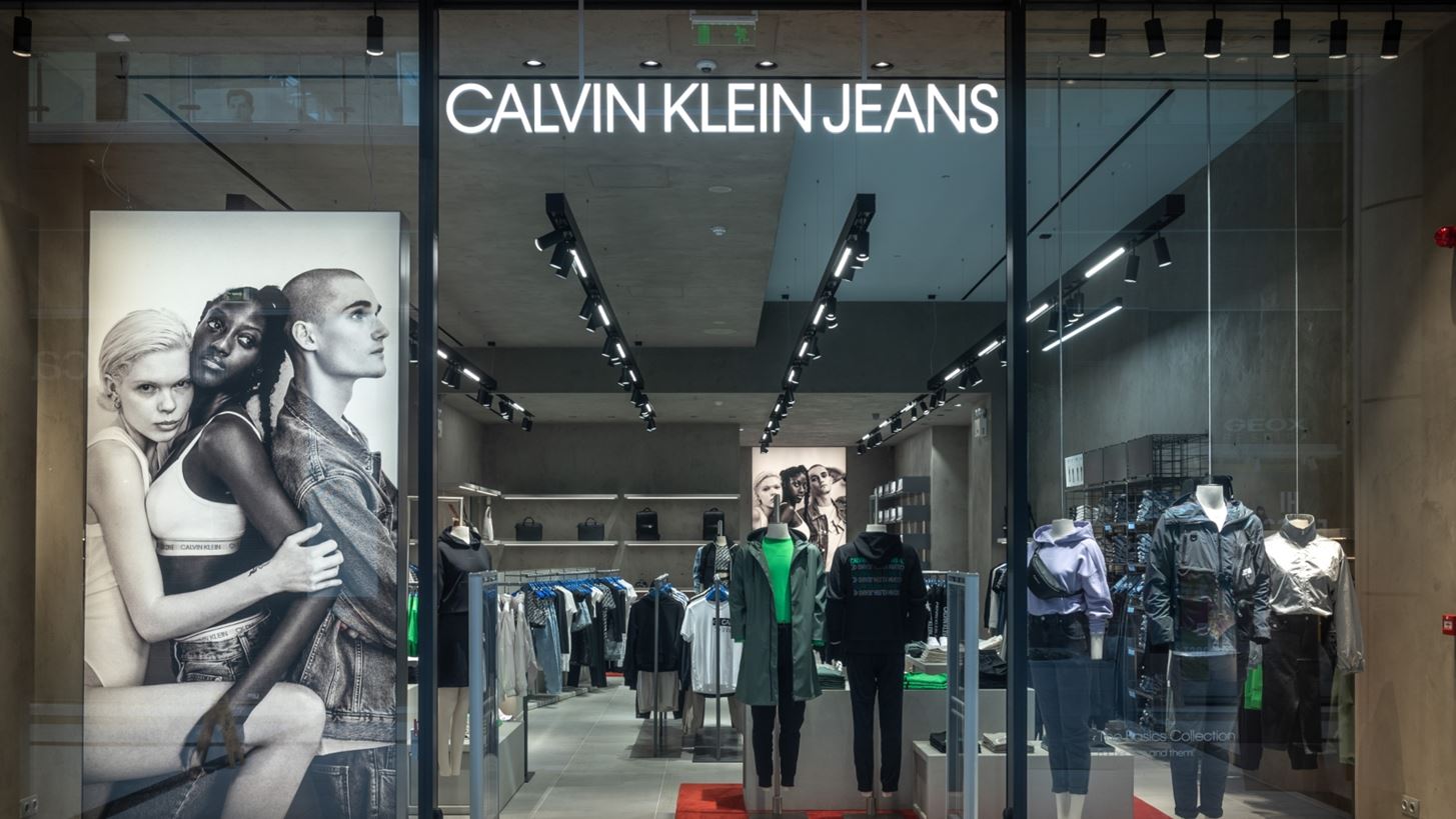&#x3A4;&#x3BF; &#x3BD;&#x3AD;&#x3BF; Calvin Klein Jeans &#x3BA;&#x3B1;&#x3C4;&#x3AC;&#x3C3;&#x3C4;&#x3B7;&#x3BC;&#x3B1; &#x3BC;&#x3CC;&#x3BB;&#x3B9;&#x3C2; &#x3AC;&#x3BD;&#x3BF;&#x3B9;&#x3BE;&#x3B5; &#x3C3;&#x3C4;&#x3BF; The Mall Athens