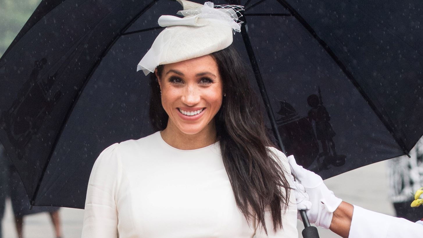 &#x397; Meghan Markle &#x3AD;&#x3BA;&#x3B1;&#x3BD;&#x3B5; &#x3C4;&#x3BF; &#x3C0;&#x3B9;&#x3BF; &#x3BA;&#x3BF;&#x3BC;&#x3C8;&#x3CC; &#x3BC;&#x3BF;&#x3BD;&#x3BF;&#x3C7;&#x3C1;&#x3C9;&#x3BC;&#x3B1;&#x3C4;&#x3B9;&#x3BA;&#x3CC; look