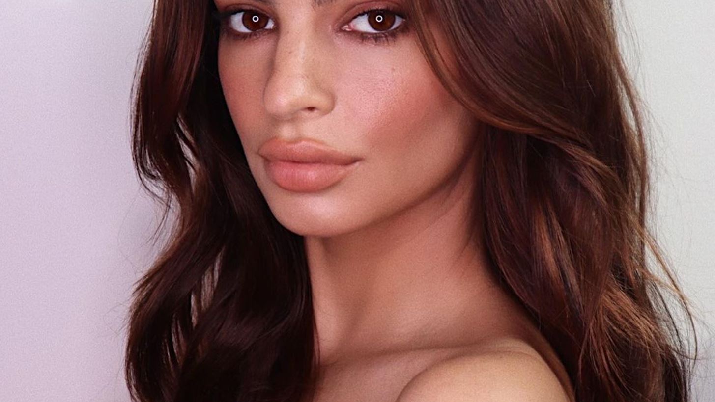 Emily Ratajkowski | To beauty look &#x3C4;&#x3B7;&#x3C2; &#x3C3;&#x3C4;&#x3BF;&#x3BD; 7&#x3BF; &#x3BC;&#x3AE;&#x3BD;&#x3B1; &#x3B5;&#x3B3;&#x3BA;&#x3C5;&#x3BC;&#x3BF;&#x3C3;&#x3CD;&#x3BD;&#x3B7;&#x3C2; &#x3C4;&#x3B7;&#x3C2;