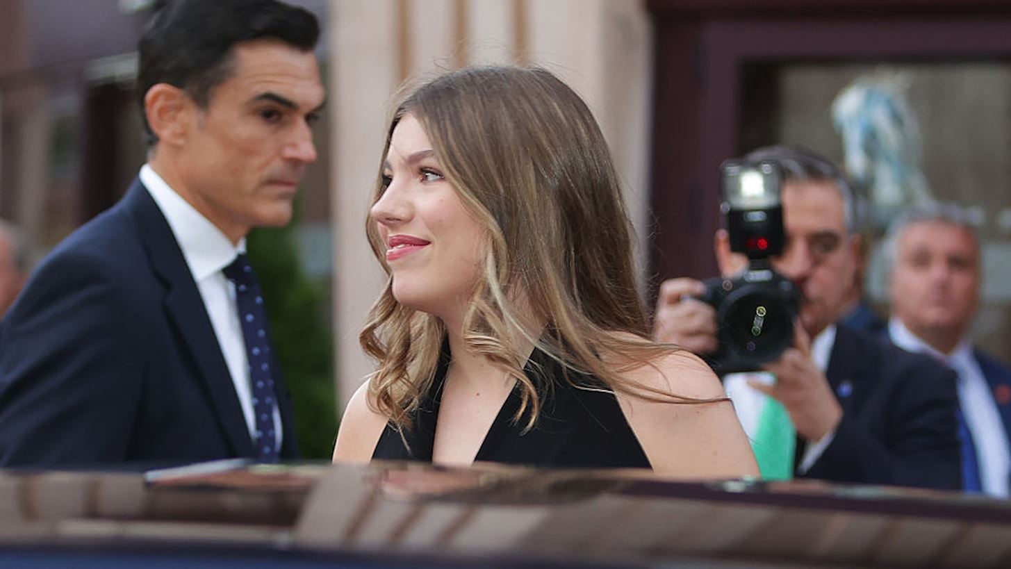Infanta Sofia | &#x388;&#x3C4;&#x3C3;&#x3B9; &#x3B5;&#x3C0;&#x3B9;&#x3C3;&#x3BA;&#x3AF;&#x3B1;&#x3C3;&#x3B5; &#x3C4;&#x3B7;&#x3BD; &#x3C0;&#x3C1;&#x3B9;&#x3B3;&#x3BA;&#x3AF;&#x3C0;&#x3B9;&#x3C3;&#x3C3;&#x3B1; Leonor &#x3C3;&#x3C4;&#x3B1; &#x3B2;&#x3C1;&#x3B1;&#x3B2;&#x3B5;&#x3AF;&#x3B1; &#x3A0;&#x3C1;&#x3B9;&#x3B3;&#x3BA;&#x3AF;&#x3C0;&#x3B9;&#x3C3;&#x3C3;&#x3B1;&#x3C2; &#x3C4;&#x3C9;&#x3BD; &#x391;&#x3C3;&#x3C4;&#x3BF;&#x3C5;&#x3C1;&#x3B9;&#x3CE;&#x3BD;