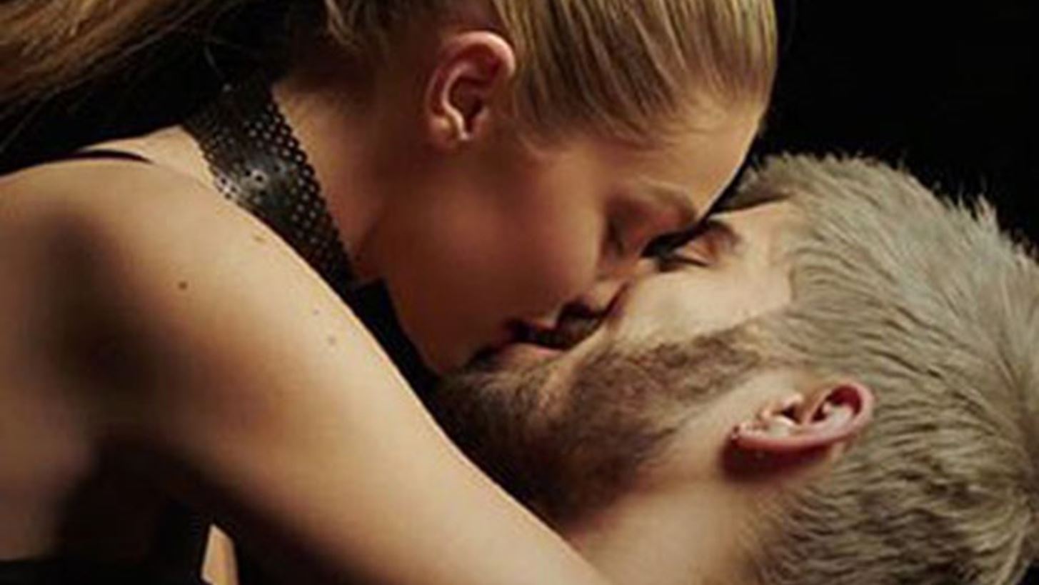 &#x3A0;&#x3CE;&#x3C2; &#x3B3;&#x3BD;&#x3C9;&#x3C1;&#x3AF;&#x3C3;&#x3C4;&#x3B7;&#x3BA;&#x3B1;&#x3BD; &#x3BF;&#x3B9; Gigi Hadid &#x3BA;&#x3B1;&#x3B9; Zayn Malik;