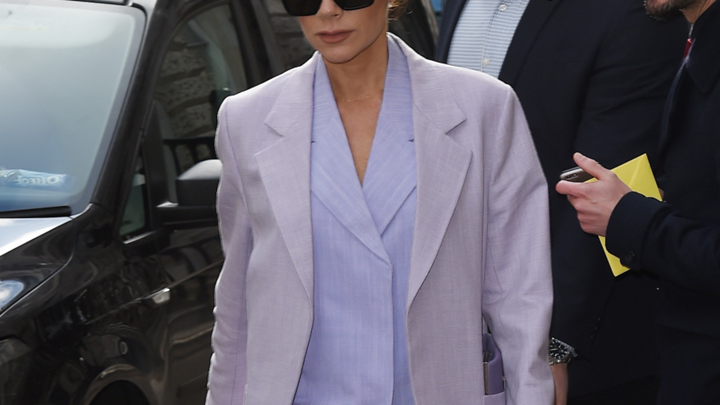 Victoria Beckham: &#x39F;&#x3B9; &#x3C3;&#x3B7;&#x3BC;&#x3B1;&#x3BD;&#x3C4;&#x3B9;&#x3BA;&#x3AD;&#x3C2; &#x3C3;&#x3C5;&#x3BC;&#x3B2;&#x3BF;&#x3C5;&#x3BB;&#x3AD;&#x3C2; &#x3C4;&#x3B7;&#x3C2; &#x3B3;&#x3B9;&#x3B1; &#x3C4;&#x3B7;&#x3BD; &#x397;&#x3BC;&#x3AD;&#x3C1;&#x3B1; &#x3C4;&#x3B7;&#x3C2; &#x393;&#x3C5;&#x3BD;&#x3B1;&#x3AF;&#x3BA;&#x3B1;&#x3C2;