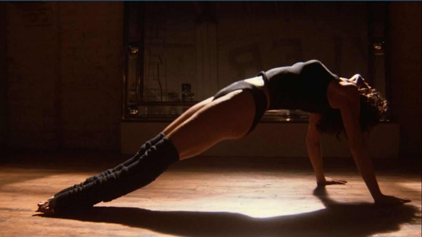 &quot;Flashdance&quot; | H &#x3B8;&#x3C1;&#x3C5;&#x3BB;&#x3B9;&#x3BA;&#x3AE; &#x3C4;&#x3B1;&#x3B9;&#x3BD;&#x3AF;&#x3B1; &#x3C4;&#x3C9;&#x3BD; &#x27;80s &#x3B8;&#x3B1; &#x3B3;&#x3AF;&#x3BD;&#x3B5;&#x3B9; &#x3C4;&#x3B7;&#x3BB;&#x3B5;&#x3BF;&#x3C0;&#x3C4;&#x3B9;&#x3BA;&#x3AE; &#x3C3;&#x3B5;&#x3B9;&#x3C1;&#x3AC;