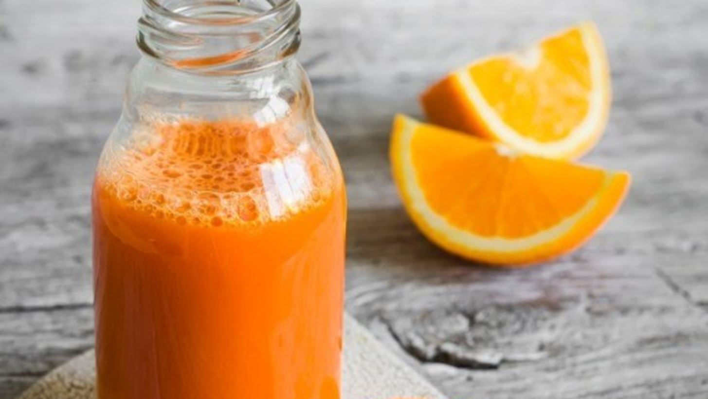 Smoothie με πορτοκάλι και καρότο για αποτοξίνωση