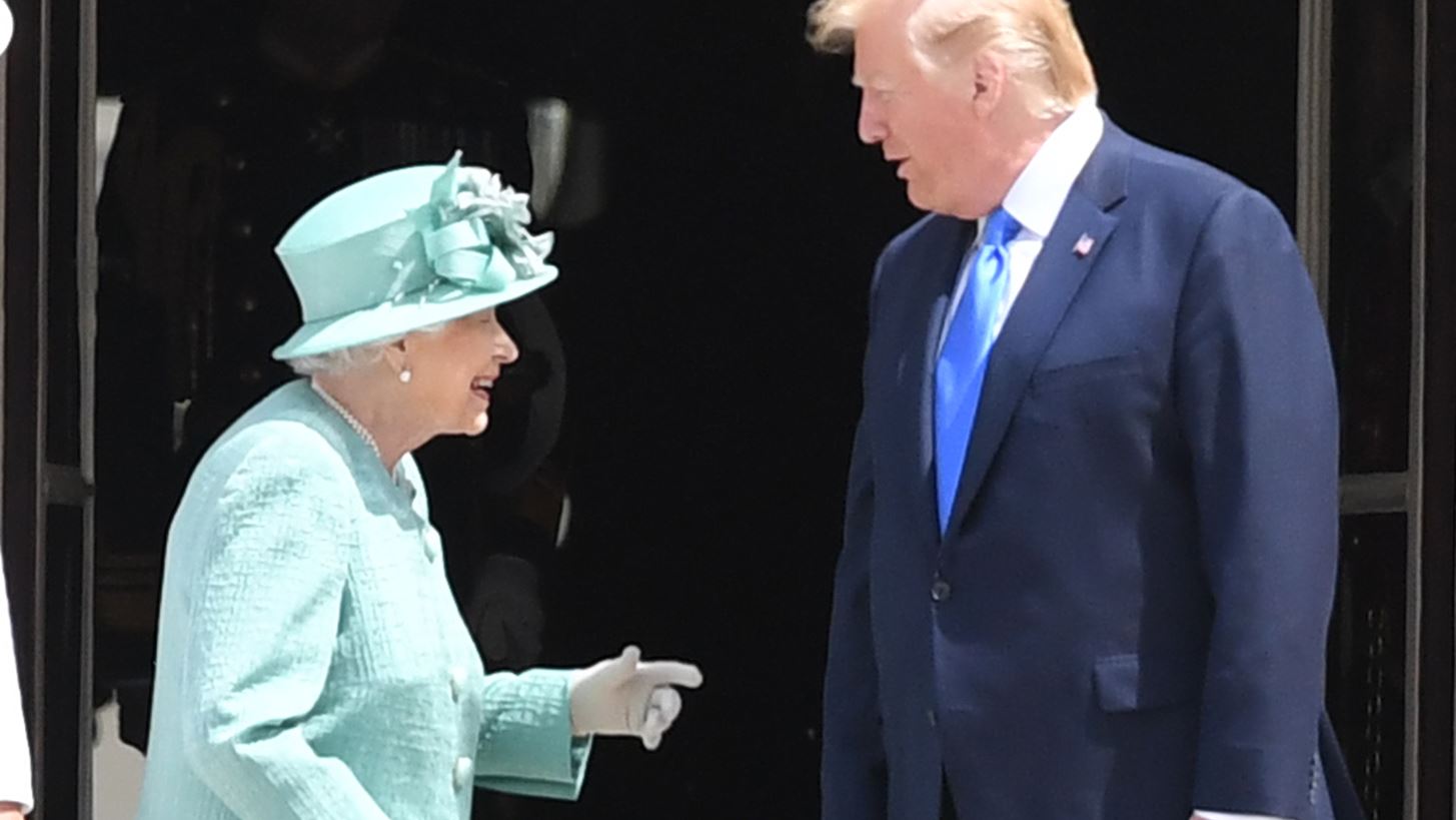 &#x38C;&#x3C4;&#x3B1;&#x3BD; &#x3B7; &#x3B2;&#x3B1;&#x3C3;&#x3AF;&#x3BB;&#x3B9;&#x3C3;&#x3C3;&#x3B1; &#x395;&#x3BB;&#x3B9;&#x3C3;&#x3AC;&#x3B2;&#x3B5;&#x3C4; &#x3C3;&#x3C5;&#x3BD;&#x3AC;&#x3BD;&#x3C4;&#x3B7;&#x3C3;&#x3B5; &#x3C4;&#x3BF;&#x3BD; Trump: &#x3A4;&#x3BF; &#x3BA;&#x3C1;&#x3C5;&#x3C6;&#x3CC; &#x3BC;&#x3AE;&#x3BD;&#x3C5;&#x3BC;&#x3B1; &#x3C3;&#x3C4;&#x3B7;&#x3BD; &#x3C4;&#x3B9;&#x3AC;&#x3C1;&#x3B1; &#x3C4;&#x3B7;&#x3C2;
