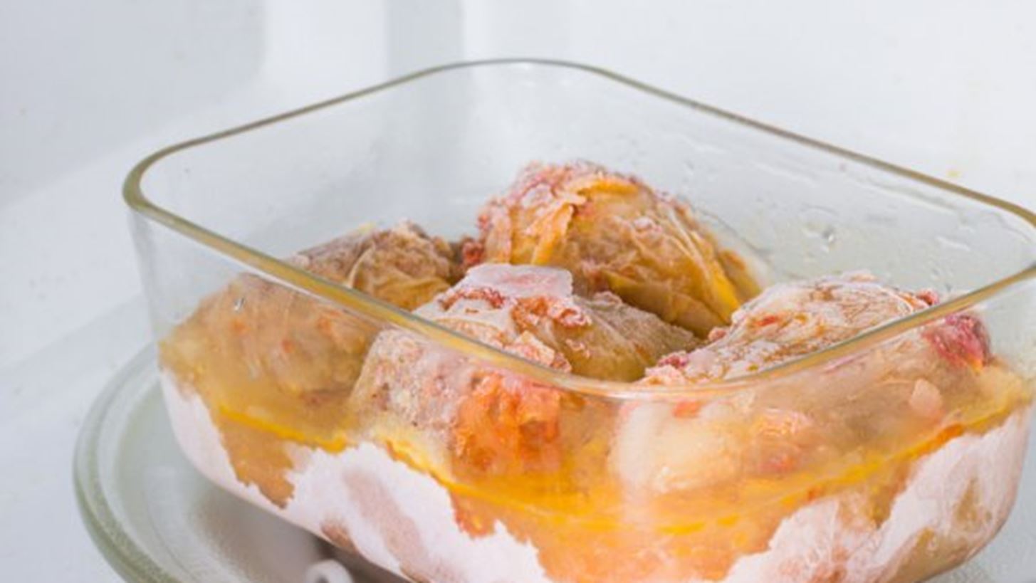 10 φαγητά που δεν πρέπει να ξαναζεσταίνεις στο φούρνο μικροκυμάτων