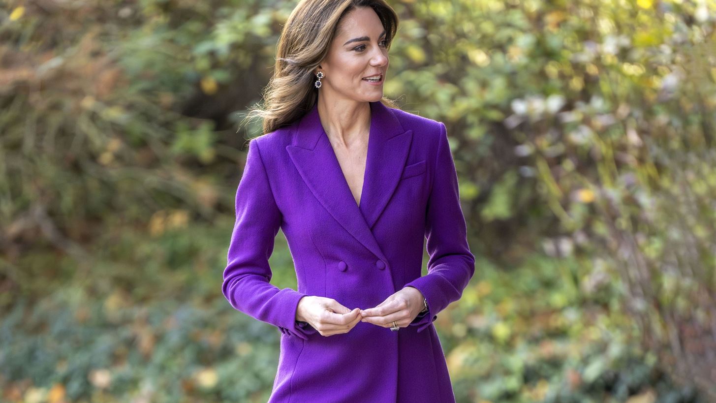 &#x397; Kate Middleton &#x3BC;&#x3B5; &#x3C4;&#x3BF; &#x3BA;&#x3BF;&#x3C3;&#x3C4;&#x3BF;&#x3CD;&#x3BC;&#x3B9; &#x3C0;&#x3BF;&#x3C5; &#x3B8;&#x3B1; &#x3C3;&#x3B5; &#x3C0;&#x3B5;&#x3AF;&#x3C3;&#x3B5;&#x3B9; &#x3BD;&#x3B1; &#x3B4;&#x3BF;&#x3BA;&#x3B9;&#x3BC;&#x3AC;&#x3C3;&#x3B5;&#x3B9;&#x3C2; &#x3BA;&#x3B9; &#x3B5;&#x3C3;&#x3CD; &#x3C4;&#x3BF; &#x3AD;&#x3BD;&#x3C4;&#x3BF;&#x3BD;&#x3BF; &#x3C7;&#x3C1;&#x3CE;&#x3BC;&#x3B1; &#x3B1;&#x3C5;&#x3C4;&#x3AE; &#x3C4;&#x3B7; &#x3C3;&#x3B5;&#x3B6;&#x3CC;&#x3BD;