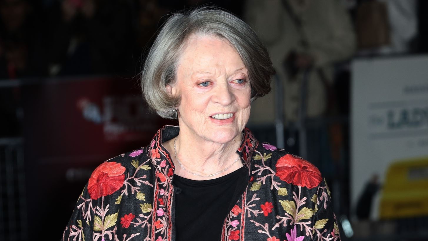 &#x3A0;&#x3AD;&#x3B8;&#x3B1;&#x3BD;&#x3B5; &#x3B7; Maggie Smith