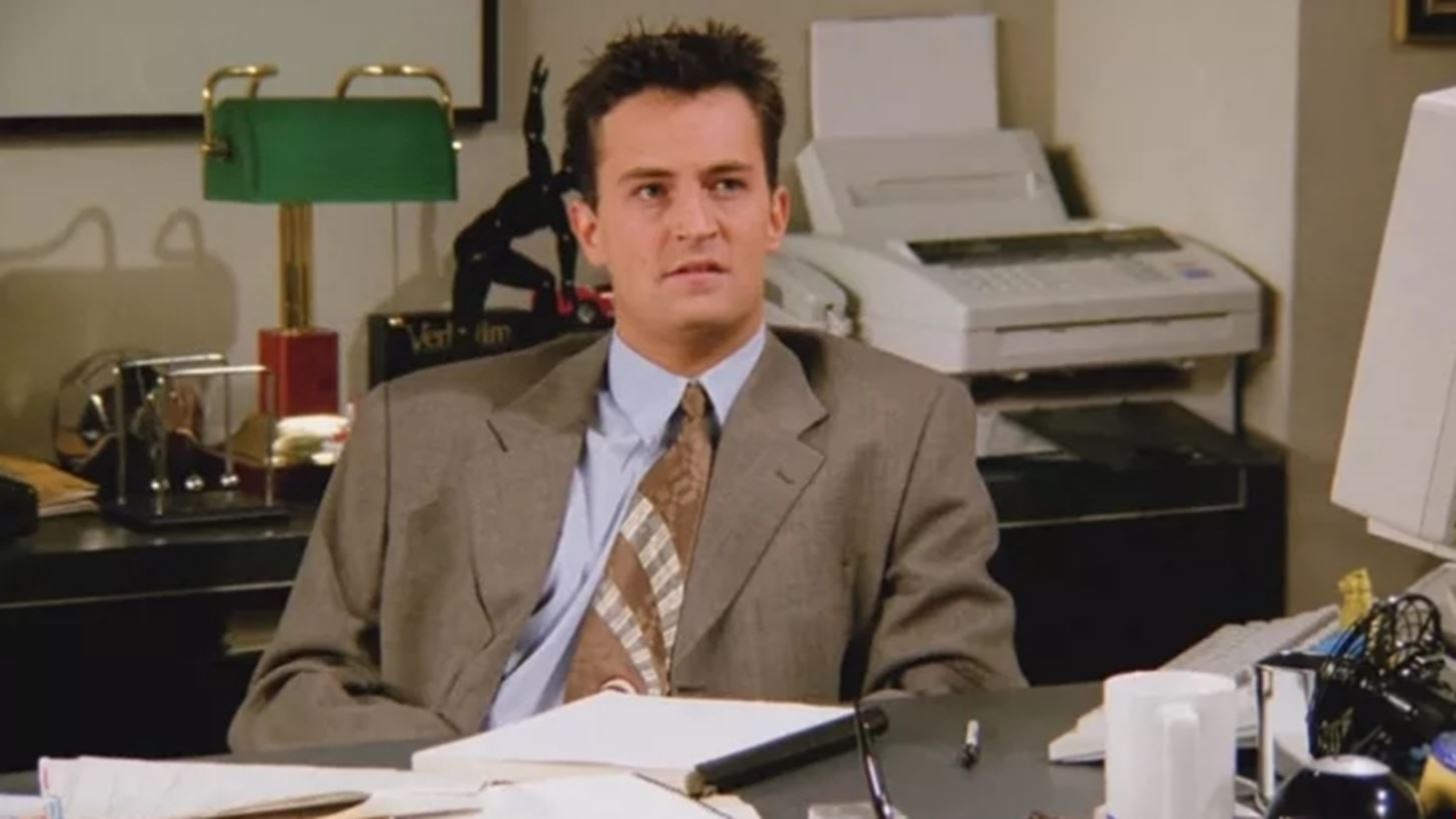 &#x39F; Matthew Perry, &#x3C4;&#x3B1; &quot;&#x3A6;&#x3B9;&#x3BB;&#x3B1;&#x3C1;&#x3AC;&#x3BA;&#x3B9;&#x3B1;&quot; &#x3BA;&#x3B9; &#x3BF; &#x3B1;&#x3C3;&#x3C5;&#x3BD;&#x3B1;&#x3B3;&#x3CE;&#x3BD;&#x3B9;&#x3C3;&#x3C4;&#x3BF;&#x3C2; &#x3C3;&#x3B1;&#x3C1;&#x3BA;&#x3B1;&#x3C3;&#x3BC;&#x3CC;&#x3C2; &#x3C4;&#x3BF;&#x3C5; &#x3A4;&#x3C3;&#x3AC;&#x3BD;&#x3C4;&#x3BB;&#x3B5;&#x3C1;