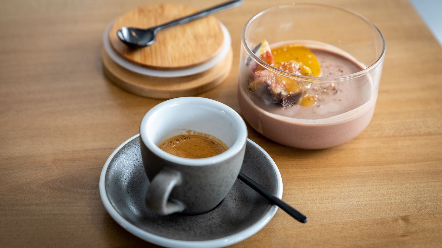 &#x38C;&#x3BB;&#x3B1; &#x3CC;&#x3C3;&#x3B1; &#x3B8;&#x3B1; &#x3BA;&#x3AC;&#x3BD;&#x3BF;&#x3C5;&#x3BC;&#x3B5; &#x3C4;&#x3BF; &#x3A3;&#x3B1;&#x3B2;&#x3B2;&#x3B1;&#x3C4;&#x3BF;&#x3BA;&#x3CD;&#x3C1;&#x3B9;&#x3B1;&#x3BA;&#x3BF;: &#x388;&#x3BD;&#x3B1; &#x3C5;&#x3C0;&#x3AD;&#x3C1;&#x3BF;&#x3C7;&#x3BF; &#x3BA;&#x3B1;&#x3C6;&#x3AD; &#x3C3;&#x3C4;&#x3B7;&#x3BD; &#x3AC;&#x3BA;&#x3C1;&#x3B7; &#x3C4;&#x3B7;&#x3C2; &#x3C0;&#x3CC;&#x3BB;&#x3B7;&#x3C2;, &#x3BD;&#x3AD;&#x3B5;&#x3C2; &#x3C4;&#x3B1;&#x3B9;&#x3BD;&#x3AF;&#x3B5;&#x3C2; &#x3BA;&#x3B1;&#x3B9; 20 &#x3C7;&#x3C1;&#x3CC;&#x3BD;&#x3B9;&#x3B1; &#x3A4;&#x3B5;&#x3C7;&#x3BD;&#x3CC;&#x3C0;&#x3BF;&#x3BB;&#x3B7;