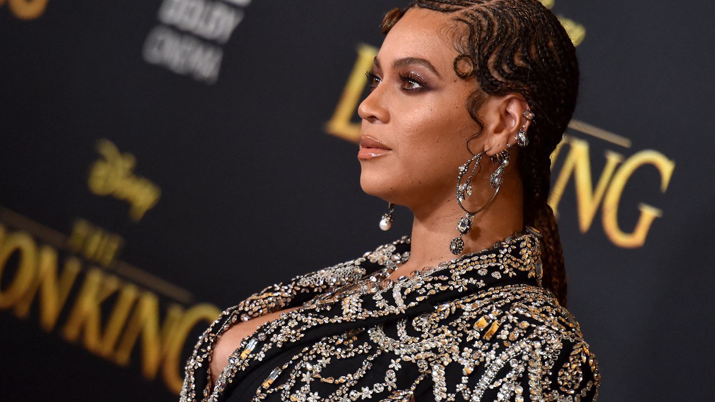 &#x397; Beyonc&#xE9; &#x3B5;&#x3BD;&#x3CE;&#x3BD;&#x3B5;&#x3B9; &#x3BE;&#x3B1;&#x3BD;&#x3AC; &#x3C4;&#x3B9;&#x3C2; &#x3B4;&#x3C5;&#x3BD;&#x3AC;&#x3BC;&#x3B5;&#x3B9;&#x3C2; &#x3C4;&#x3B7;&#x3C2; &#x3BC;&#x3B5; &#x3C4;&#x3B7;&#x3BD; Adidas