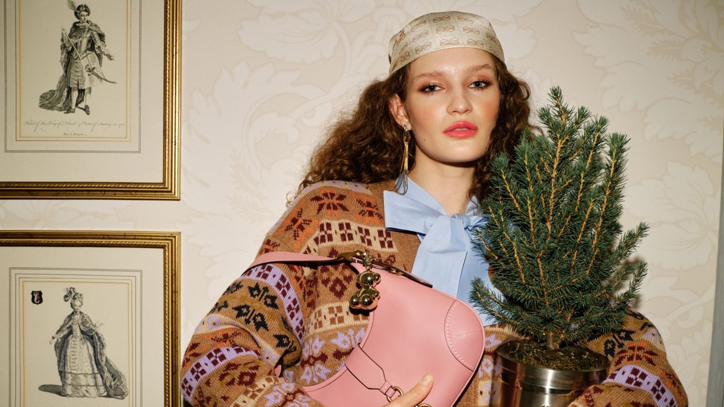 Holiday Season | &#x3A4;&#x3B1; festive looks &#x3B3;&#x3B9;&#x3B1; &#x3C4;&#x3B9;&#x3C2; &#x3B3;&#x3B9;&#x3BF;&#x3C1;&#x3C4;&#x3AD;&#x3C2; &#x3B1;&#x3C0;&#x3CC; &#x3C4;&#x3B7; Modivo