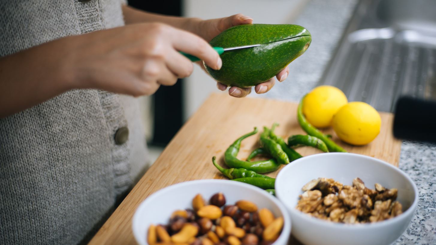 9 superfoods &#x3C0;&#x3BF;&#x3C5; &#x3C0;&#x3C1;&#x3AD;&#x3C0;&#x3B5;&#x3B9; &#x3BD;&#x3B1; &#x3B2;&#x3AC;&#x3BB;&#x3B5;&#x3B9;&#x3C2; &#x3C3;&#x3C4;&#x3B7; &#x3B4;&#x3B9;&#x3B1;&#x3C4;&#x3C1;&#x3BF;&#x3C6;&#x3AE; &#x3C3;&#x3BF;&#x3C5;