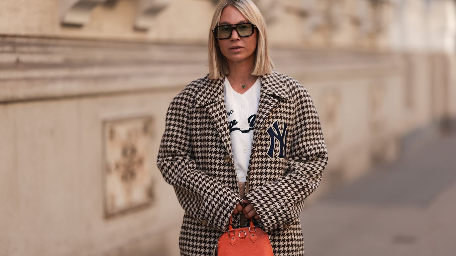 Βρήκα στη Zara την καμπαρντίνα που θα φοράω όλη την άνοιξη - Φοριέται και από τις δύο πλευρές