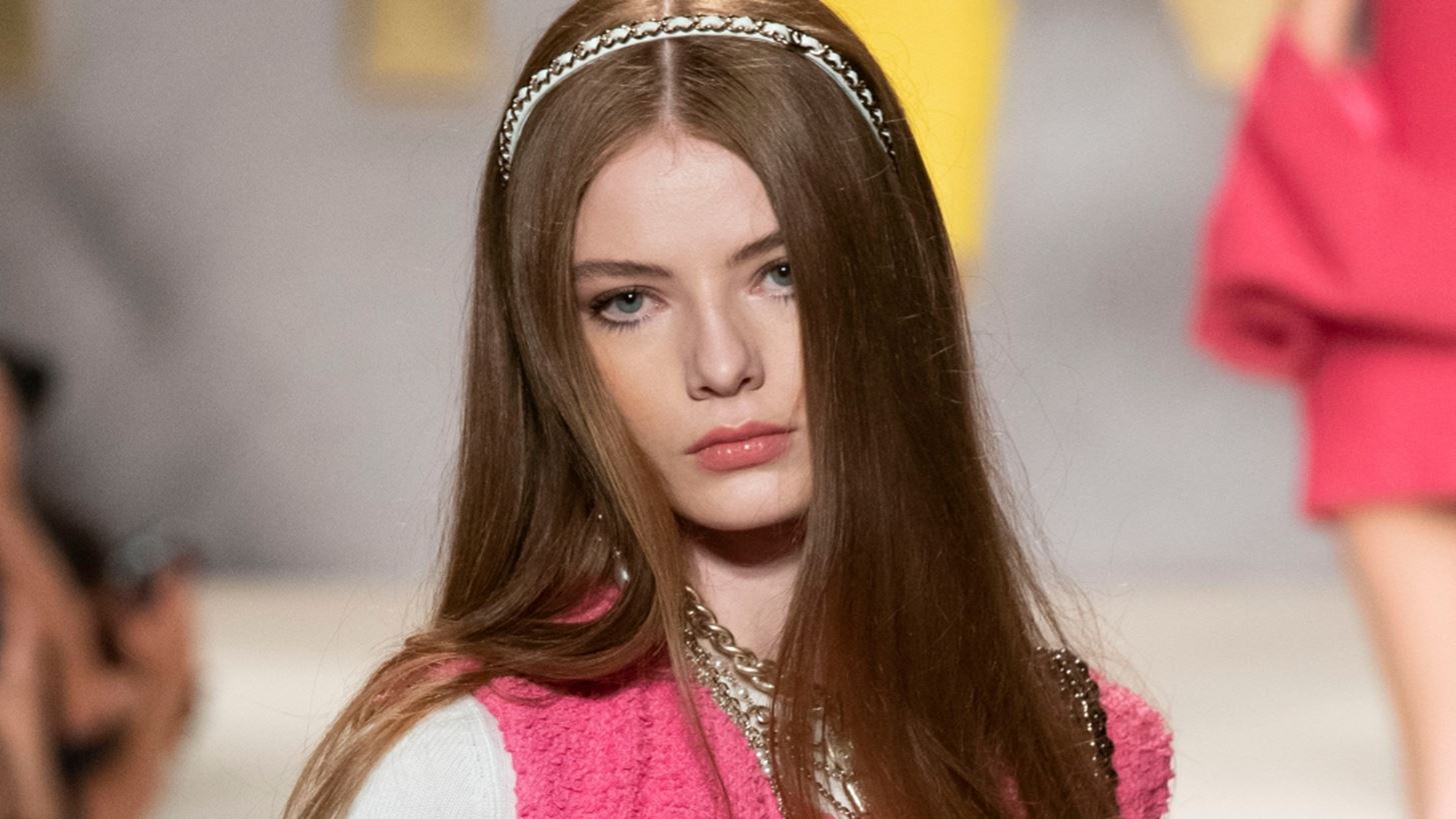 Σίγουρη επένδυση | Το luxury αξεσουάρ μαλλιών που αναβαθμίζει κάθε εμφάνιση