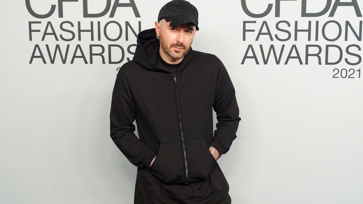 &#x39F; Demna Gvasalia &#x3B5;&#x3AF;&#x3BD;&#x3B1;&#x3B9; &#x3BF; &#x3BD;&#x3AD;&#x3BF;&#x3C2; creative director &#x3C4;&#x3BF;&#x3C5; &#x3BF;&#x3AF;&#x3BA;&#x3BF;&#x3C5; Gucci