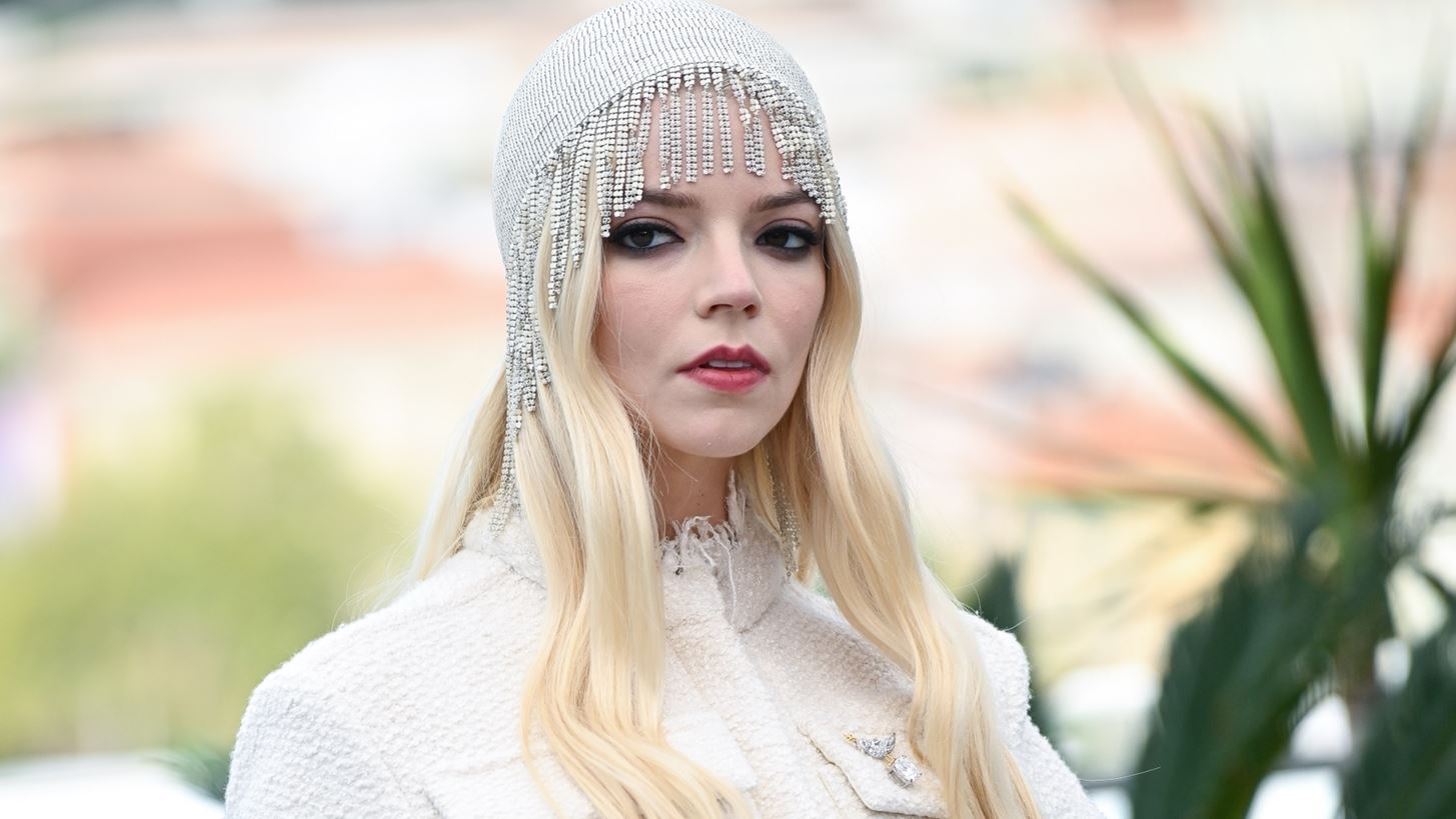 Anya Taylor-Joy | Έκανε ανάβαση στον Όλυμπο και ανέβασε φωτογραφίες στο Instagram