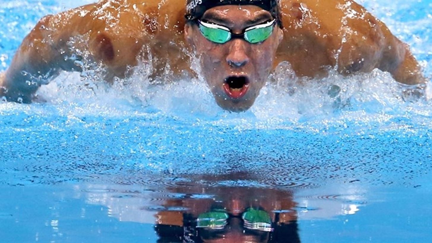 Michael Phelps | &#x397; &#x3C4;&#x3C1;&#x3B1;&#x3B3;&#x3B9;&#x3BA;&#x3AE; &#x3B9;&#x3C3;&#x3C4;&#x3BF;&#x3C1;&#x3AF;&#x3B1; &#x3C4;&#x3BF;&#x3C5; &#x39F;&#x3BB;&#x3C5;&#x3BC;&#x3C0;&#x3B9;&#x3BF;&#x3BD;&#x3AF;&#x3BA;&#x3B7; &#x3BC;&#x3B5; &#x3C4;&#x3B1; 28 &#x3BC;&#x3B5;&#x3C4;&#x3AC;&#x3BB;&#x3BB;&#x3B9;&#x3B1; &#x3C0;&#x3BF;&#x3C5; &#x3C0;&#x3AC;&#x3BB;&#x3B5;&#x3C5;&#x3B5; &#x3BC;&#x3B5; &#x3C4;&#x3BF;&#x3C5;&#x3C2; &#x3B4;&#x3B1;&#x3AF;&#x3BC;&#x3BF;&#x3BD;&#x3AD;&#x3C2; &#x3C4;&#x3BF;&#x3C5;