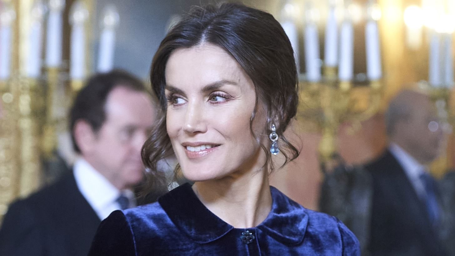 &#x392;&#x3B1;&#x3C3;&#x3AF;&#x3BB;&#x3B9;&#x3C3;&#x3B1; Letizia | O royal &#x3C4;&#x3C1;&#x3CC;&#x3C0;&#x3BF;&#x3C2; &#x3B3;&#x3B9;&#x3B1; &#x3BD;&#x3B1; &#x3BD;&#x3C4;&#x3C5;&#x3B8;&#x3B5;&#x3AF;&#x3C2; &#x3C3;&#x3B5; &#x3BC;&#x3AF;&#x3B1; &#x3B2;&#x3C1;&#x3B1;&#x3B4;&#x3B9;&#x3BD;&#x3AE; &#x3AD;&#x3BE;&#x3BF;&#x3B4;&#x3BF;